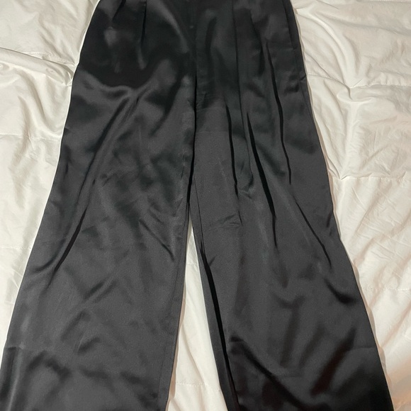 Banana Republic wide leg satin pants - Picture 2 of 4